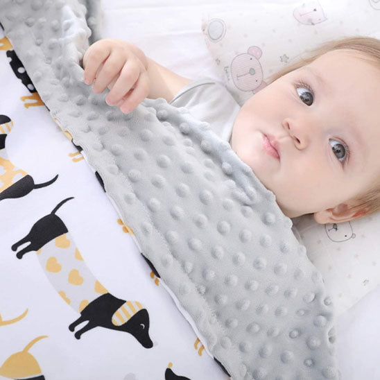 couverture bebe polaire toucher